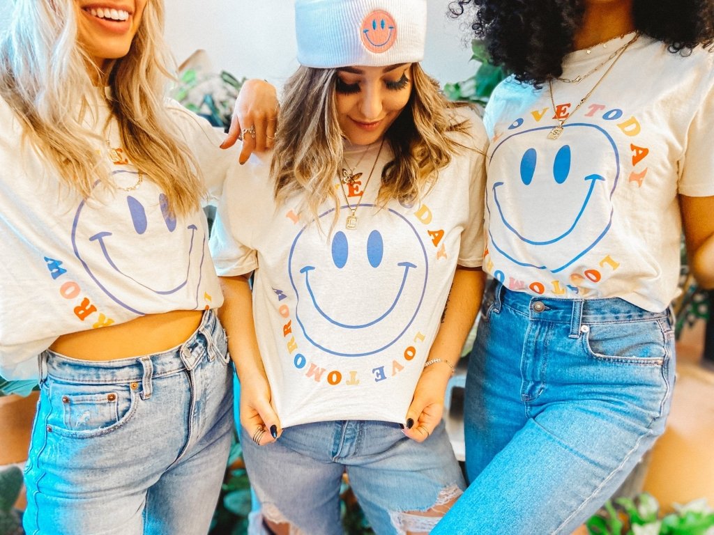 Love Today Smiley Face Tee - Girl Tribe Co.